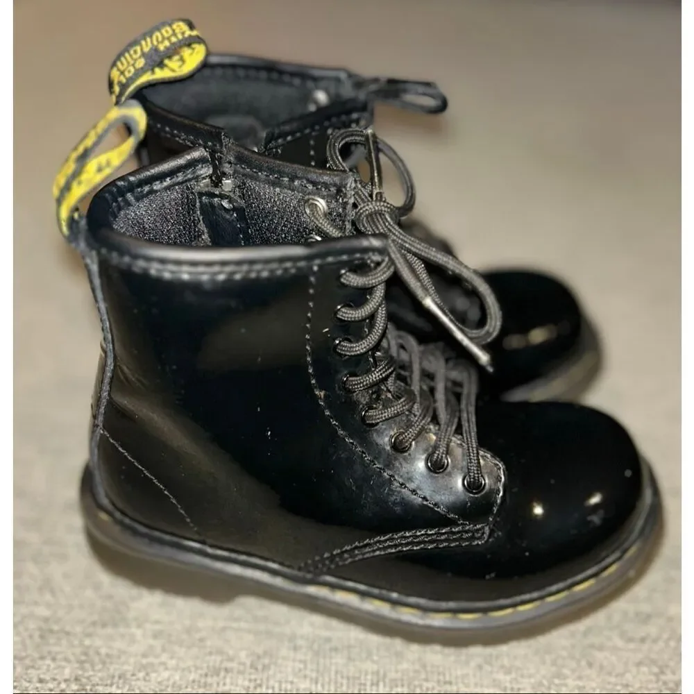 Dr Martens patent leather black combat boots size 8 toddler